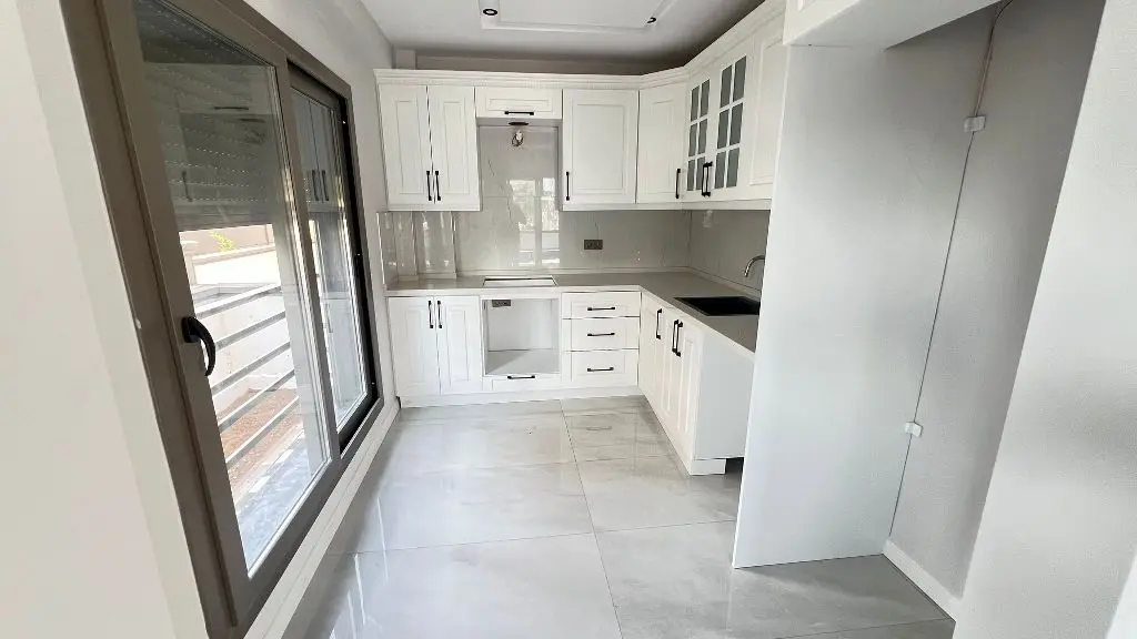 Fitted kitchen